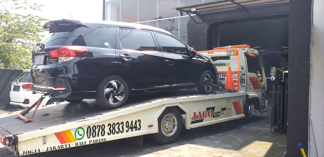 51DEREK-TOWING-klaten.jpg